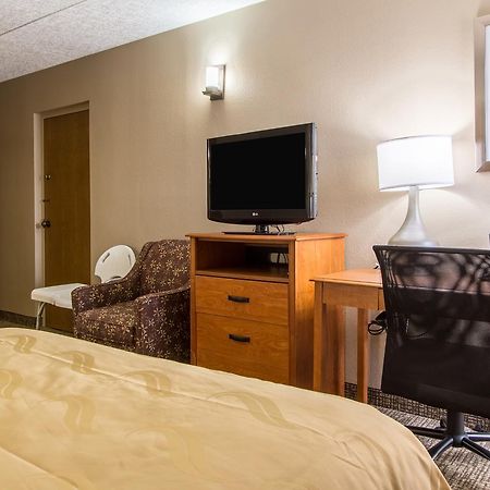 Greenridge Hotel Wickliffe Extérieur photo