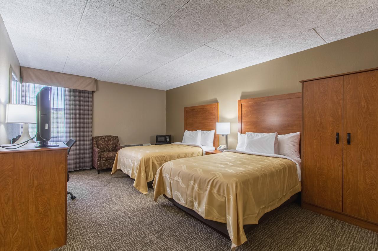 Greenridge Hotel Wickliffe Extérieur photo