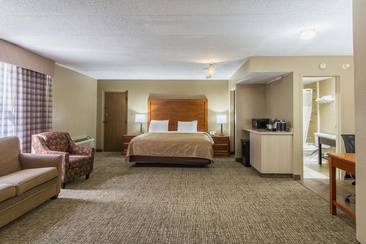Greenridge Hotel Wickliffe Extérieur photo