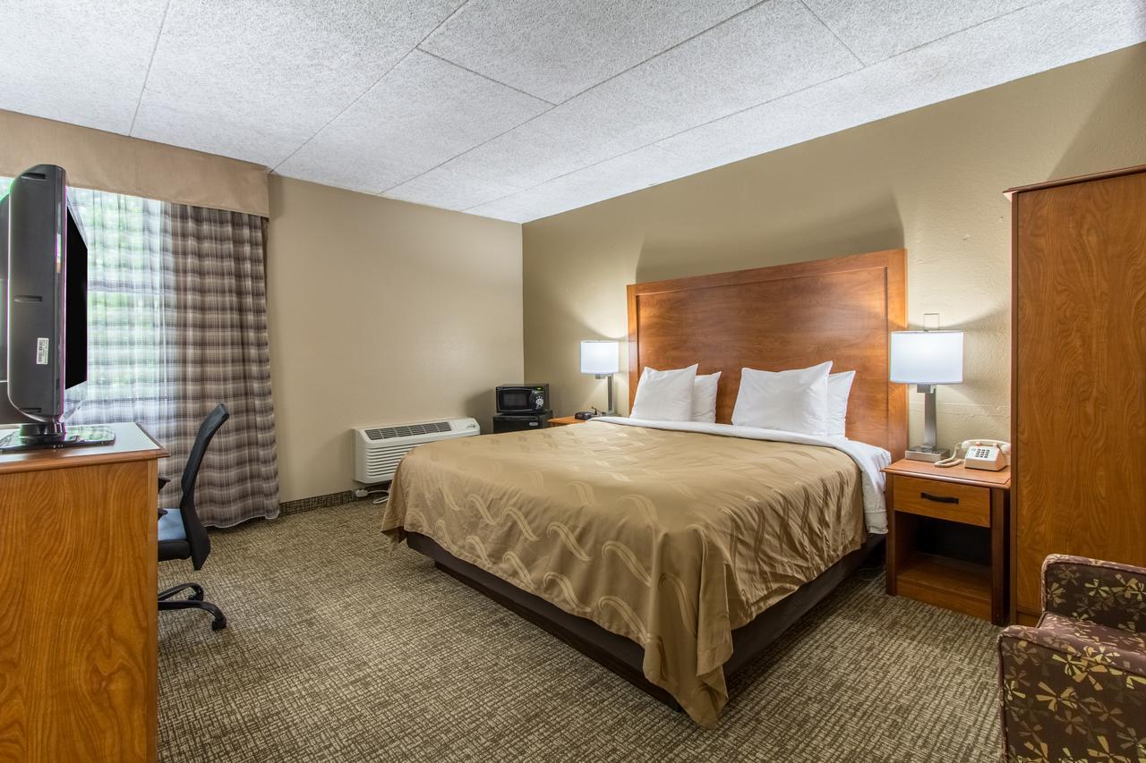 Greenridge Hotel Wickliffe Extérieur photo