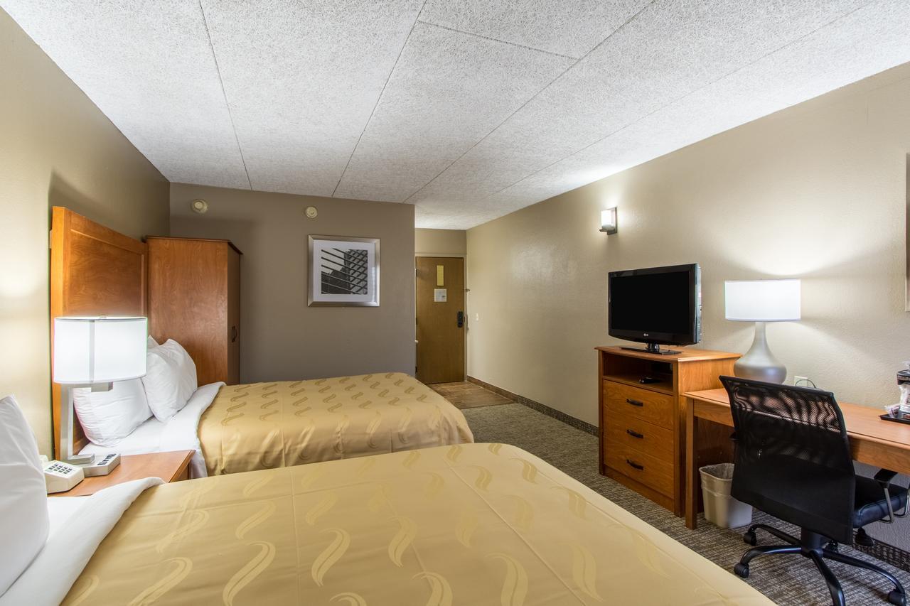 Greenridge Hotel Wickliffe Extérieur photo