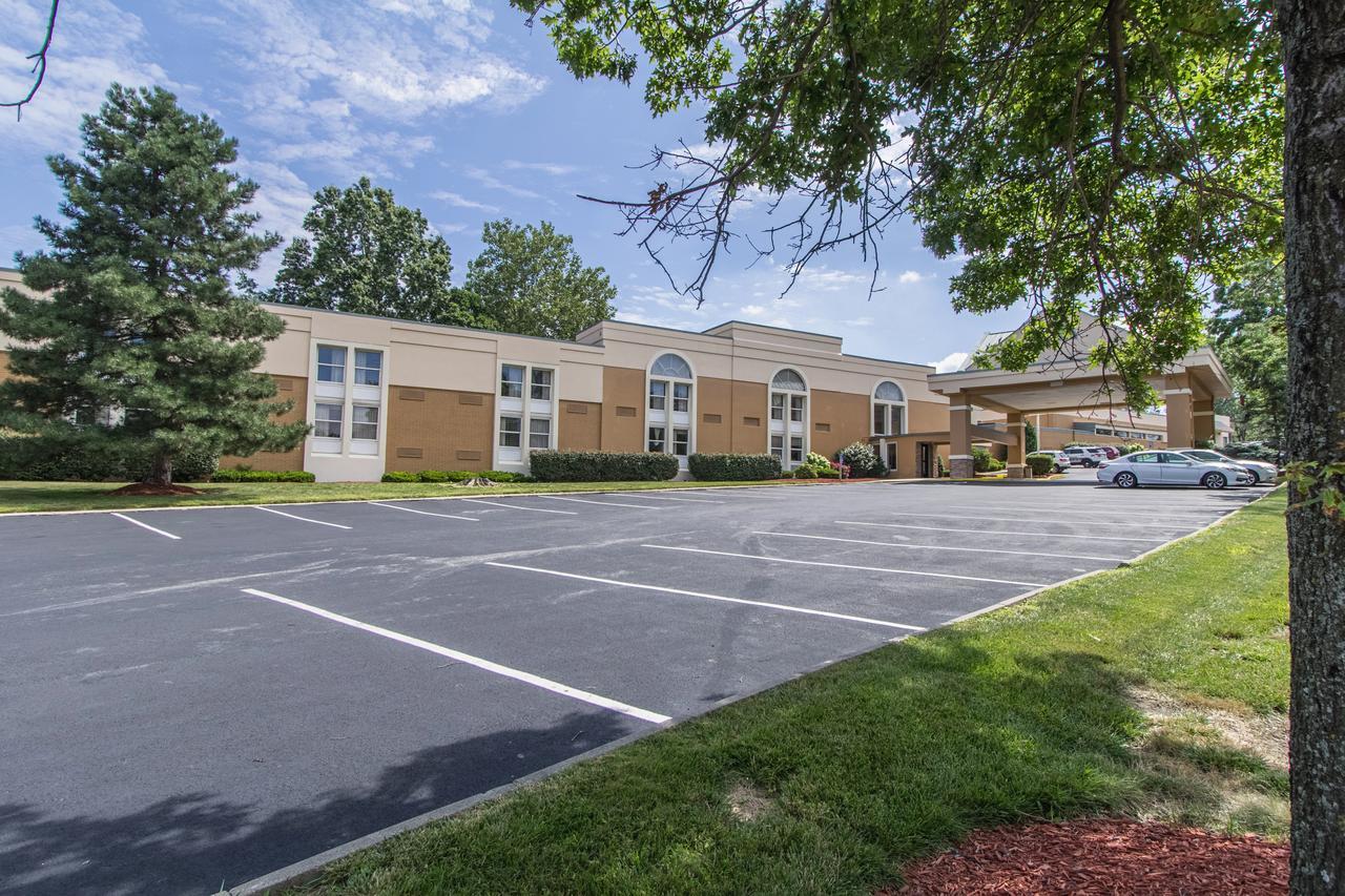 Greenridge Hotel Wickliffe Extérieur photo